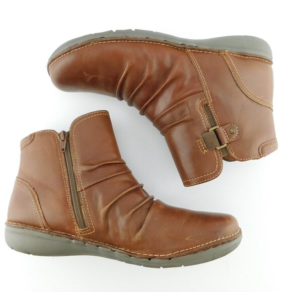 Clarks Women CLARKS Unstructured Brown Leather Ankle Boots 9